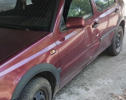 Красный Фольксваген Гольф, объемом двигателя 1.8 л и пробегом 199 тыс. км за 1300 $, фото 3 на Automoto.ua