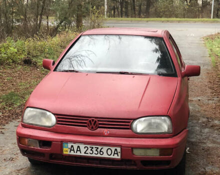 Червоний Фольксваген Гольф, об'ємом двигуна 1.78 л та пробігом 294 тис. км за 1550 $, фото 2 на Automoto.ua