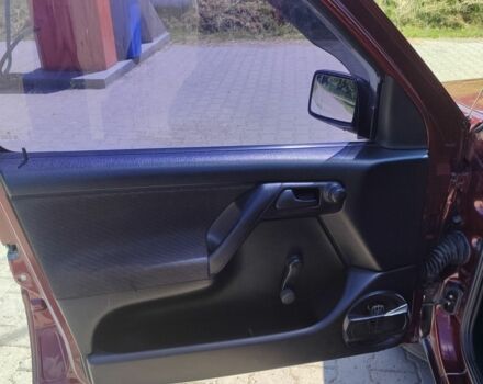 Красный Фольксваген Гольф, объемом двигателя 1.8 л и пробегом 325 тыс. км за 2200 $, фото 10 на Automoto.ua