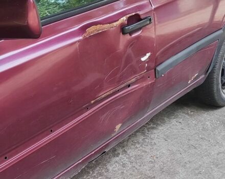 Красный Фольксваген Гольф, объемом двигателя 1.8 л и пробегом 199 тыс. км за 1300 $, фото 4 на Automoto.ua