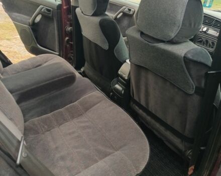 Фольксваген Гольф 1993 у Борисполе на Automoto.ua Червоний Фольксваген Гольф, об'ємом двигуна 1.4 л та пробігом 165 тис. км за 2053 $, фото 6 на Automoto.ua