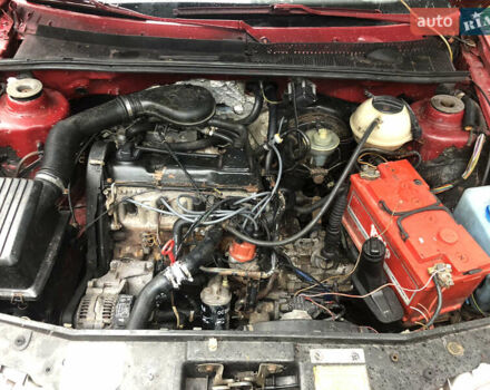 Червоний Фольксваген Гольф, об'ємом двигуна 1.78 л та пробігом 294 тис. км за 1550 $, фото 7 на Automoto.ua