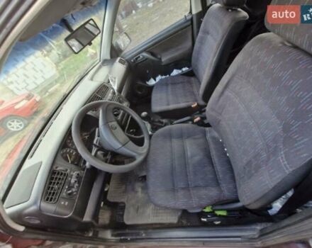 Красный Фольксваген Гольф, объемом двигателя 1.6 л и пробегом 20 тыс. км за 1250 $, фото 2 на Automoto.ua