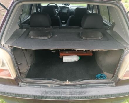 Красный Фольксваген Гольф, объемом двигателя 1.8 л и пробегом 225 тыс. км за 1800 $, фото 7 на Automoto.ua