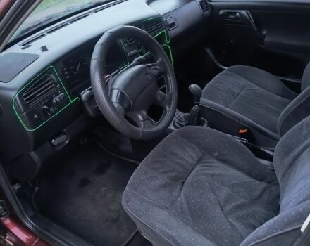 Красный Фольксваген Гольф, объемом двигателя 1.9 л и пробегом 197 тыс. км за 1000 $, фото 7 на Automoto.ua