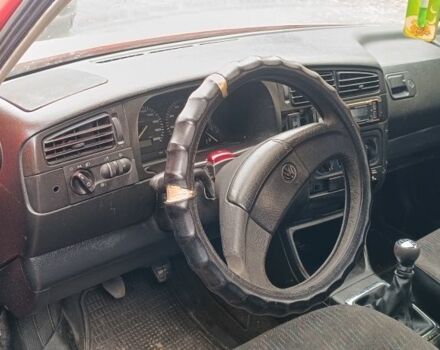 Червоний Фольксваген Гольф, об'ємом двигуна 0 л та пробігом 200 тис. км за 1600 $, фото 4 на Automoto.ua