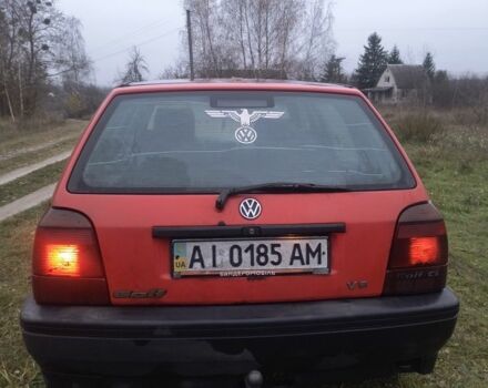 Красный Фольксваген Гольф, объемом двигателя 1.9 л и пробегом 197 тыс. км за 1000 $, фото 1 на Automoto.ua