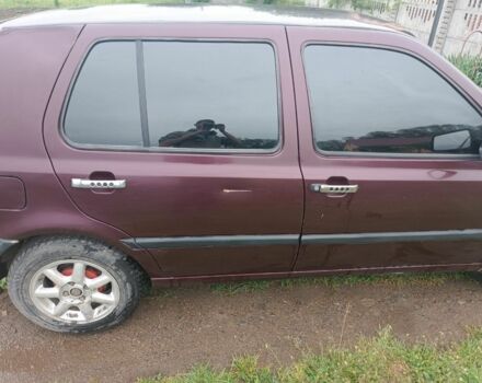 Красный Фольксваген Гольф, объемом двигателя 1.8 л и пробегом 225 тыс. км за 1800 $, фото 2 на Automoto.ua