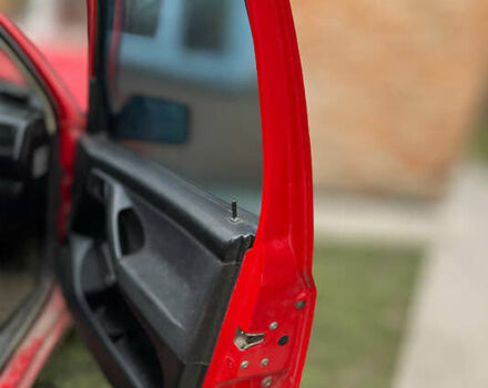 Красный Фольксваген Гольф, объемом двигателя 1.8 л и пробегом 260 тыс. км за 800 $, фото 4 на Automoto.ua