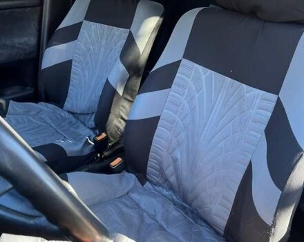 Червоний Фольксваген Гольф, об'ємом двигуна 1.6 л та пробігом 135 тис. км за 2200 $, фото 4 на Automoto.ua