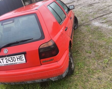 Красный Фольксваген Гольф, объемом двигателя 1.6 л и пробегом 320 тыс. км за 1200 $, фото 1 на Automoto.ua