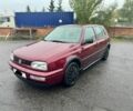 Красный Фольксваген Гольф, объемом двигателя 1.4 л и пробегом 125 тыс. км за 3500 $, фото 1 на Automoto.ua