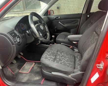 Красный Фольксваген Гольф, объемом двигателя 1.4 л и пробегом 170 тыс. км за 3100 $, фото 4 на Automoto.ua