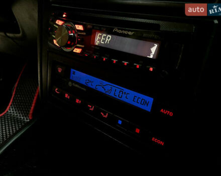 Червоний Фольксваген Гольф, об'ємом двигуна 1.6 л та пробігом 216 тис. км за 3200 $, фото 30 на Automoto.ua