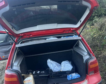 Красный Фольксваген Гольф, объемом двигателя 1.39 л и пробегом 272 тыс. км за 3600 $, фото 6 на Automoto.ua