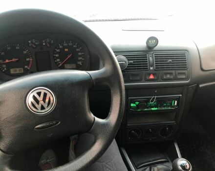 Червоний Фольксваген Гольф, об'ємом двигуна 1.4 л та пробігом 213 тис. км за 2200 $, фото 6 на Automoto.ua