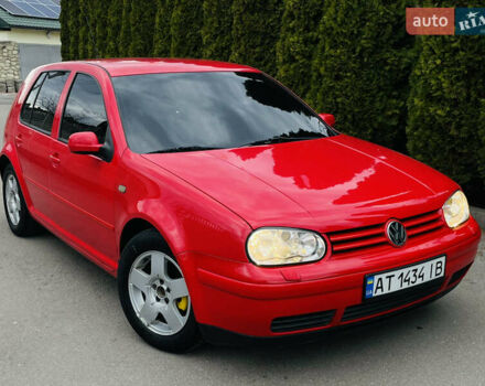 Червоний Фольксваген Гольф, об'ємом двигуна 1.6 л та пробігом 216 тис. км за 3200 $, фото 1 на Automoto.ua