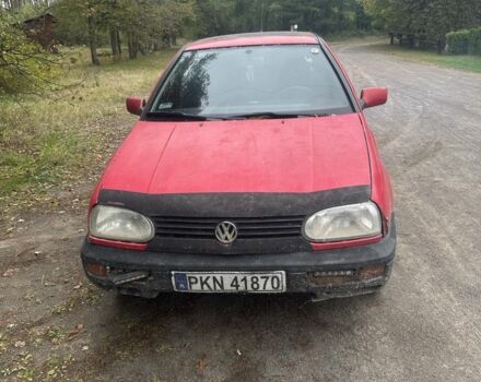 Красный Фольксваген Гольф, объемом двигателя 1.9 л и пробегом 300 тыс. км за 950 $, фото 3 на Automoto.ua