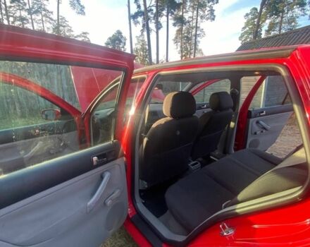 Красный Фольксваген Гольф, объемом двигателя 1.4 л и пробегом 270 тыс. км за 3000 $, фото 6 на Automoto.ua