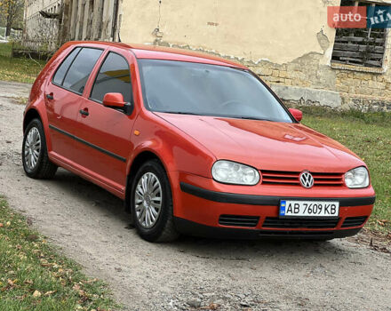 Красный Фольксваген Гольф, объемом двигателя 1.39 л и пробегом 308 тыс. км за 3000 $, фото 11 на Automoto.ua