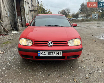 Красный Фольксваген Гольф, объемом двигателя 1.4 л и пробегом 180 тыс. км за 3200 $, фото 1 на Automoto.ua