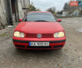 Красный Фольксваген Гольф, объемом двигателя 1.4 л и пробегом 180 тыс. км за 3200 $, фото 1 на Automoto.ua