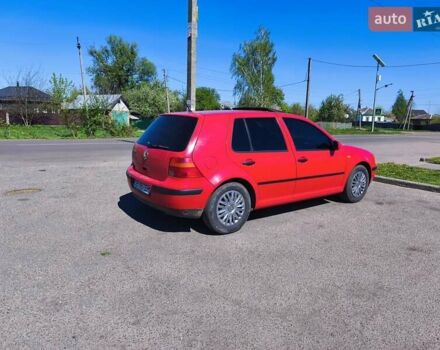 Красный Фольксваген Гольф, объемом двигателя 1.4 л и пробегом 300 тыс. км за 4100 $, фото 5 на Automoto.ua