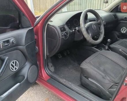 Червоний Фольксваген Гольф, об'ємом двигуна 1.39 л та пробігом 278 тис. км за 2250 $, фото 6 на Automoto.ua