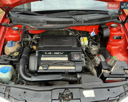 Красный Фольксваген Гольф, объемом двигателя 1.39 л и пробегом 308 тыс. км за 3000 $, фото 27 на Automoto.ua