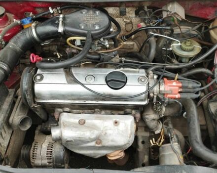 Фольксваген Гольф 1998 в Черкассах на Automoto.ua Красный Фольксваген Гольф, объемом двигателя 1 л и пробегом 1 тыс. км за 1550 $, фото 3 на Automoto.ua