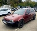 Красный Фольксваген Гольф, объемом двигателя 1.6 л и пробегом 310 тыс. км за 2000 $, фото 4 на Automoto.ua