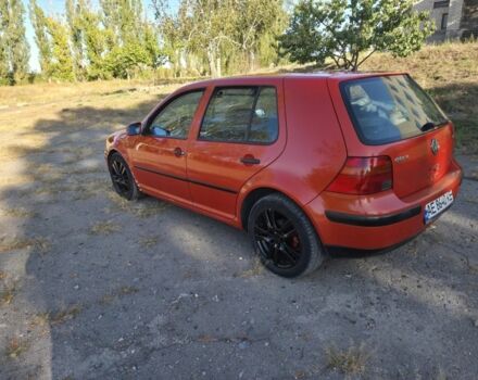 Красный Фольксваген Гольф, объемом двигателя 1.6 л и пробегом 280 тыс. км за 2760 $, фото 3 на Automoto.ua