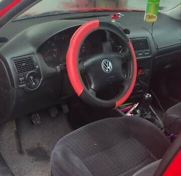 Красный Фольксваген Гольф, объемом двигателя 1.4 л и пробегом 300 тыс. км за 4100 $, фото 9 на Automoto.ua