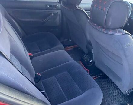 Червоний Фольксваген Гольф, об'ємом двигуна 1.6 л та пробігом 218 тис. км за 4200 $, фото 12 на Automoto.ua