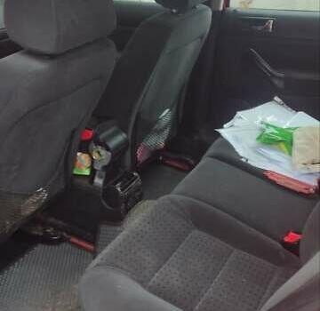 Красный Фольксваген Гольф, объемом двигателя 1.4 л и пробегом 300 тыс. км за 4100 $, фото 12 на Automoto.ua