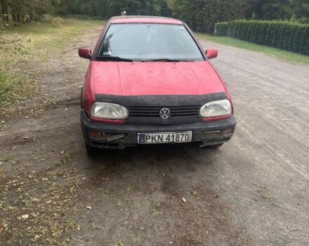 Красный Фольксваген Гольф, объемом двигателя 1.9 л и пробегом 300 тыс. км за 950 $, фото 1 на Automoto.ua