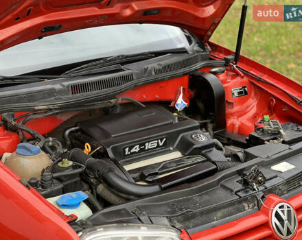 Фольксваген Гольф 1998 у Тульчине на Automoto.ua Червоний Фольксваген Гольф, об'ємом двигуна 1.39 л та пробігом 300 тис. км за 3000 $, фото 26 на Automoto.ua