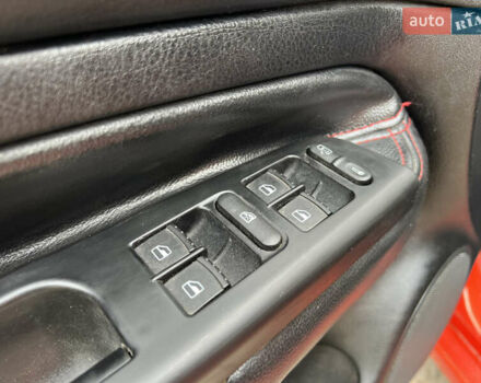 Красный Фольксваген Гольф, объемом двигателя 1.39 л и пробегом 308 тыс. км за 3000 $, фото 24 на Automoto.ua