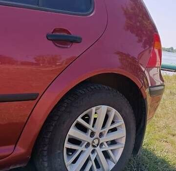 Красный Фольксваген Гольф, объемом двигателя 1.6 л и пробегом 274 тыс. км за 4300 $, фото 6 на Automoto.ua