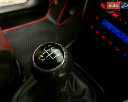 Червоний Фольксваген Гольф, об'ємом двигуна 1.6 л та пробігом 216 тис. км за 3200 $, фото 9 на Automoto.ua