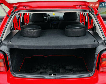 Червоний Фольксваген Гольф, об'ємом двигуна 1.4 л та пробігом 240 тис. км за 2999 $, фото 23 на Automoto.ua