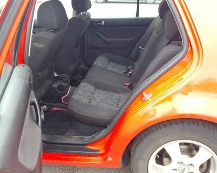 Червоний Фольксваген Гольф, об'ємом двигуна 1.39 л та пробігом 305 тис. км за 2800 $, фото 14 на Automoto.ua