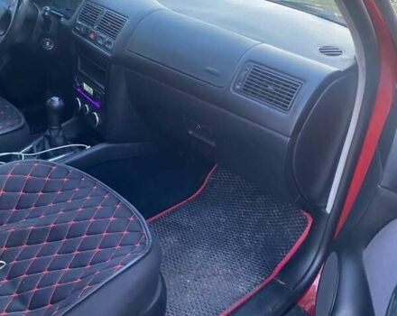 Червоний Фольксваген Гольф, об'ємом двигуна 1.6 л та пробігом 218 тис. км за 4200 $, фото 10 на Automoto.ua