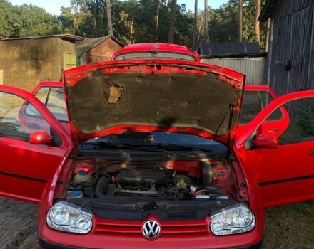 Красный Фольксваген Гольф, объемом двигателя 1.4 л и пробегом 270 тыс. км за 3000 $, фото 1 на Automoto.ua