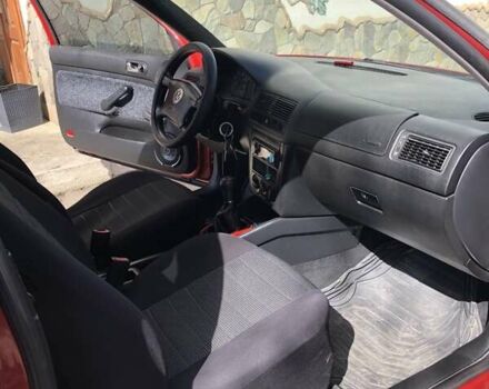 Червоний Фольксваген Гольф, об'ємом двигуна 1.39 л та пробігом 261 тис. км за 3000 $, фото 21 на Automoto.ua