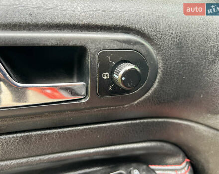 Красный Фольксваген Гольф, объемом двигателя 1.39 л и пробегом 308 тыс. км за 3000 $, фото 23 на Automoto.ua