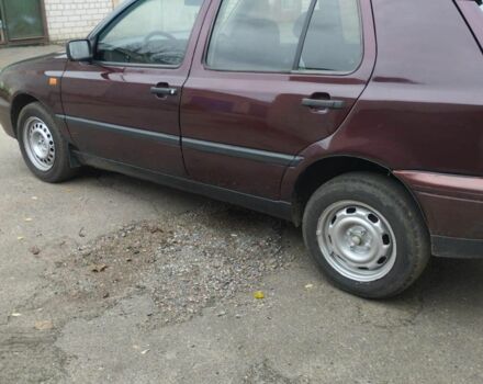 Фольксваген Гольф 1998 в Черкассах на Automoto.ua Красный Фольксваген Гольф, объемом двигателя 1 л и пробегом 1 тыс. км за 1550 $, фото 5 на Automoto.ua