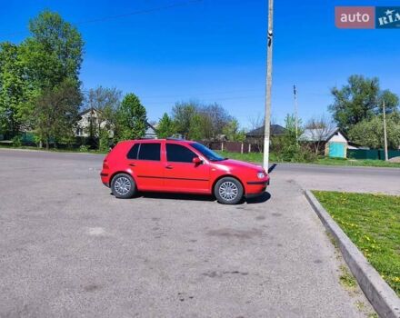 Красный Фольксваген Гольф, объемом двигателя 1.4 л и пробегом 300 тыс. км за 4100 $, фото 2 на Automoto.ua