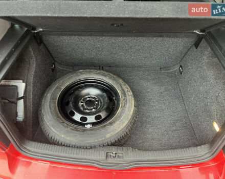 Красный Фольксваген Гольф, объемом двигателя 1.4 л и пробегом 180 тыс. км за 3200 $, фото 25 на Automoto.ua