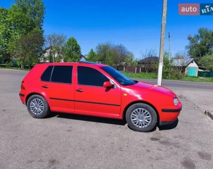 Красный Фольксваген Гольф, объемом двигателя 1.4 л и пробегом 300 тыс. км за 4100 $, фото 4 на Automoto.ua